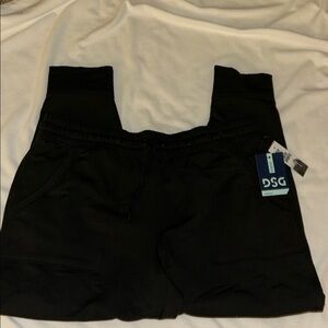 DSG Wonens “NWT”  Black Sweatpants Sz: L